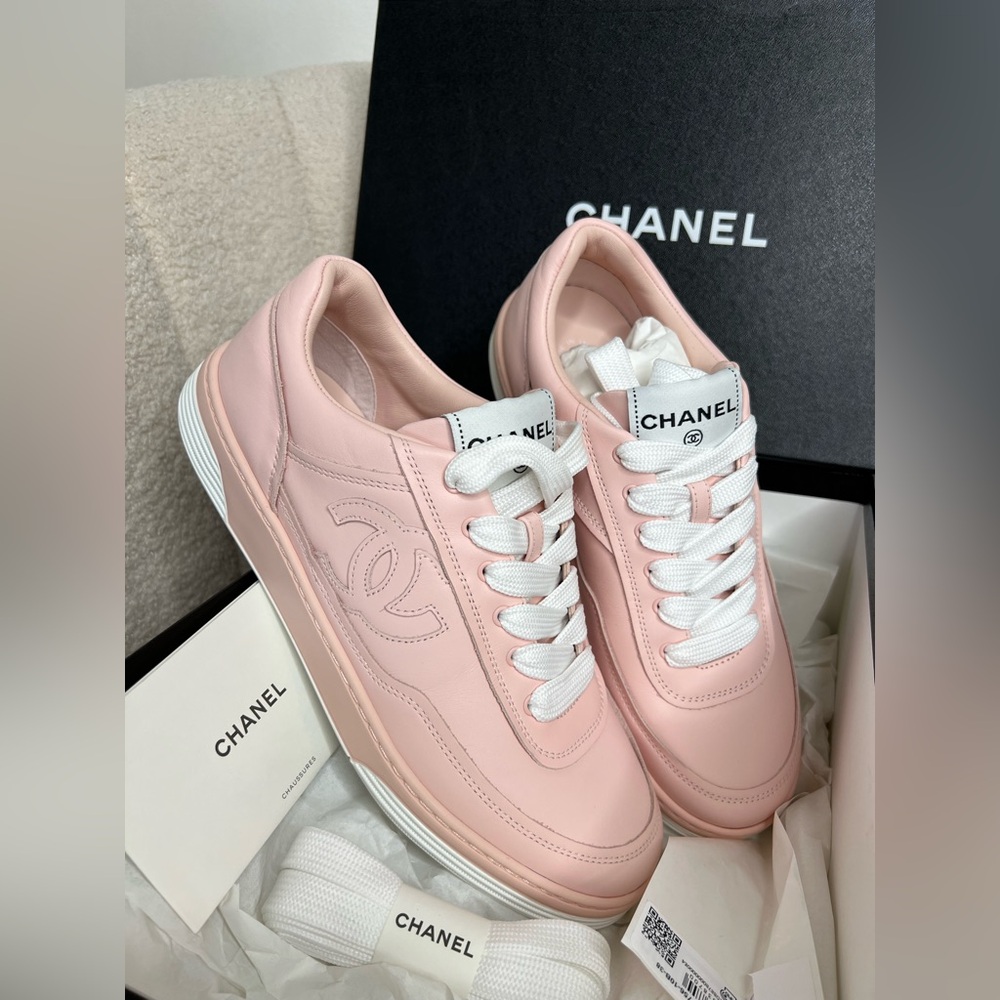 Chanel Pink Leather Sneakers – Size 38 – Brand New, Full Set